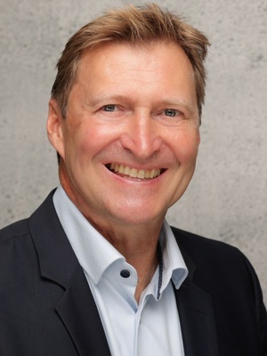 Thomas van Hall, AdEx Partners